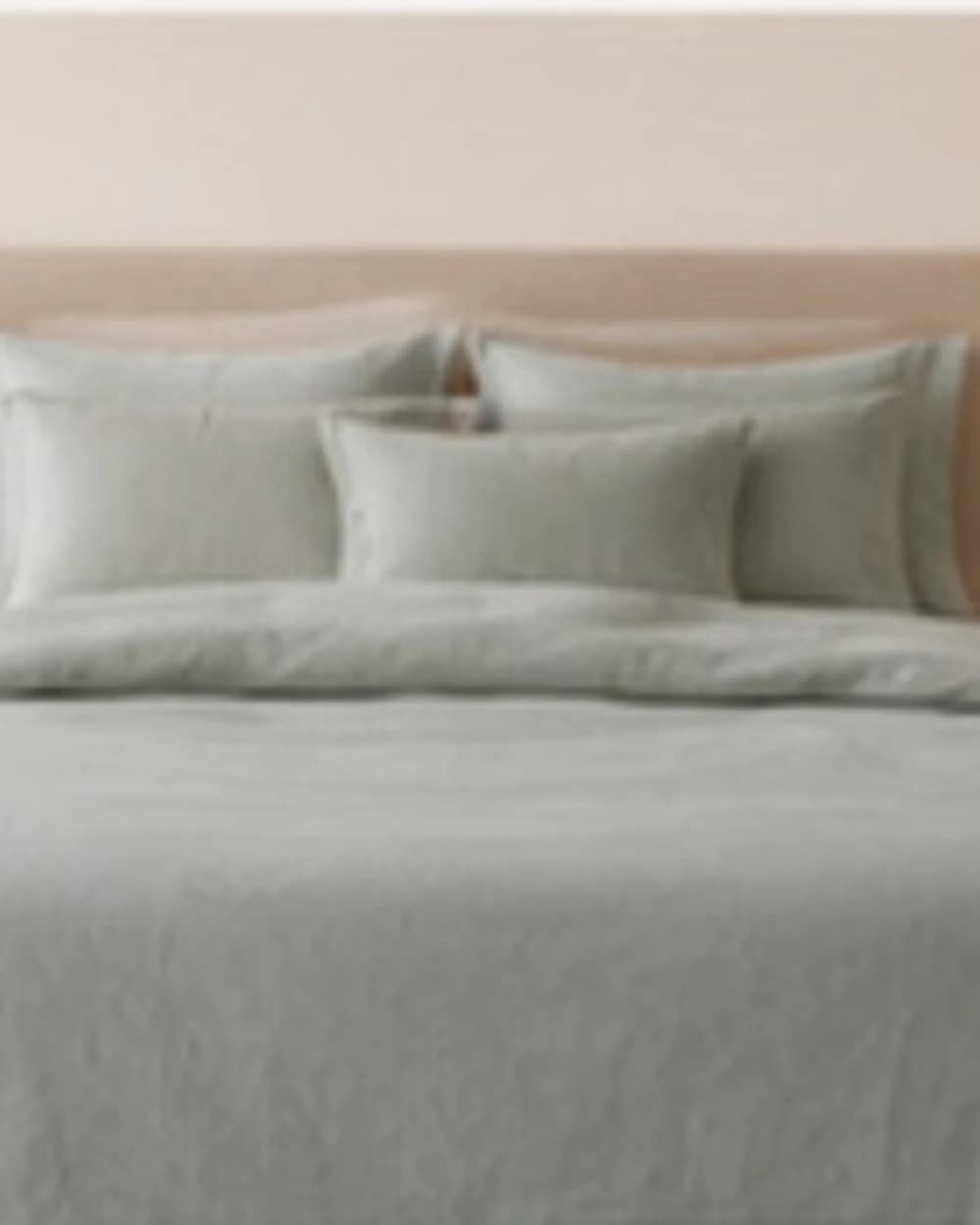 White percale fitted sheet corner